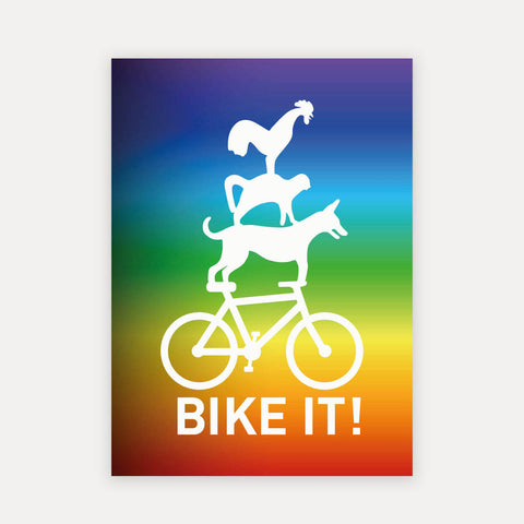 Bike it! Bremer Stadtmusikanten – weiß auf Regenbogen – Postkarte