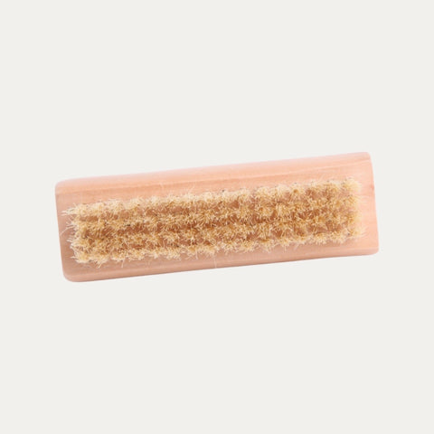 Edle und nachhaltige Nagelbürste mit Bimsstein – Naturpflegeprodukt