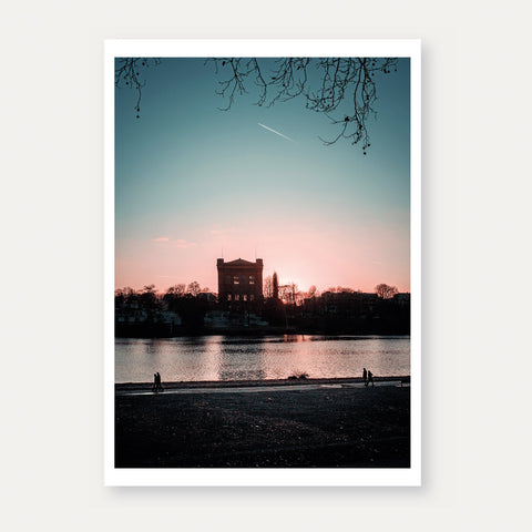 An der Weser – Sternschnuppe über umgedrehter Kommode (111) – Postkarte